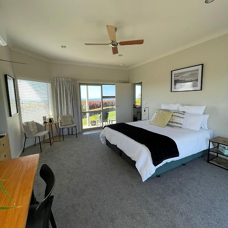 Views To Unwind - Self Contained Unit W/King Bed Hotel Ruakaka Exterior foto