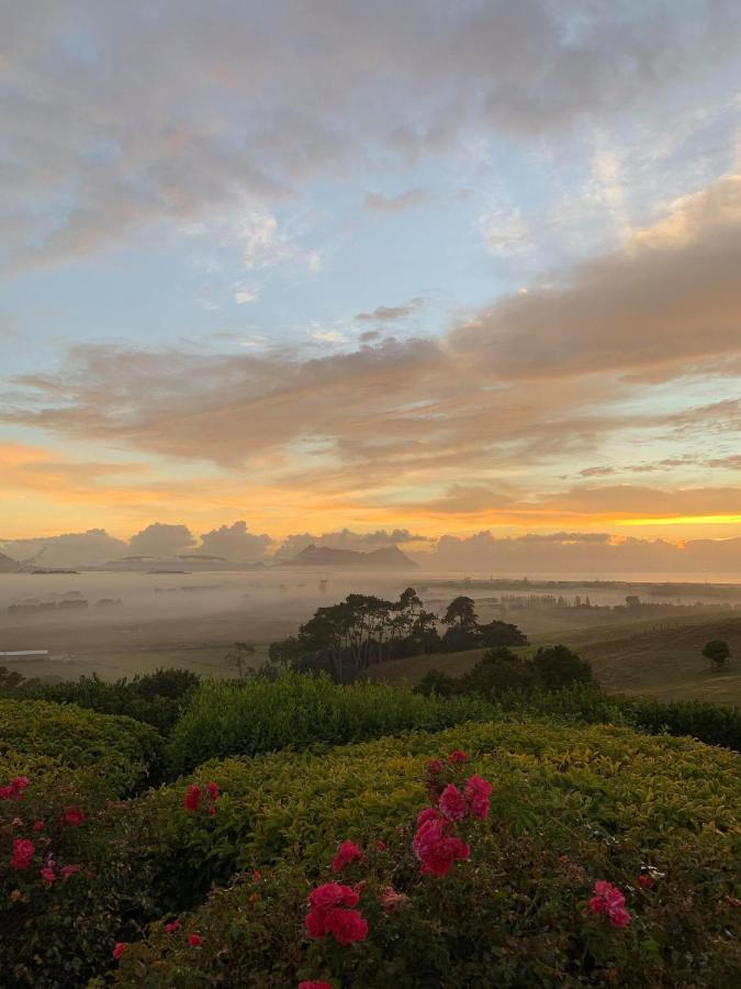 Views To Unwind - Self Contained Unit W/King Bed Hotel Ruakaka Exterior foto