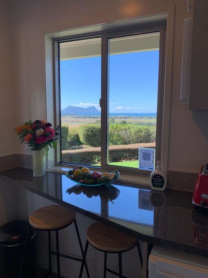 Views To Unwind - Self Contained Unit W/King Bed Hotel Ruakaka Exterior foto