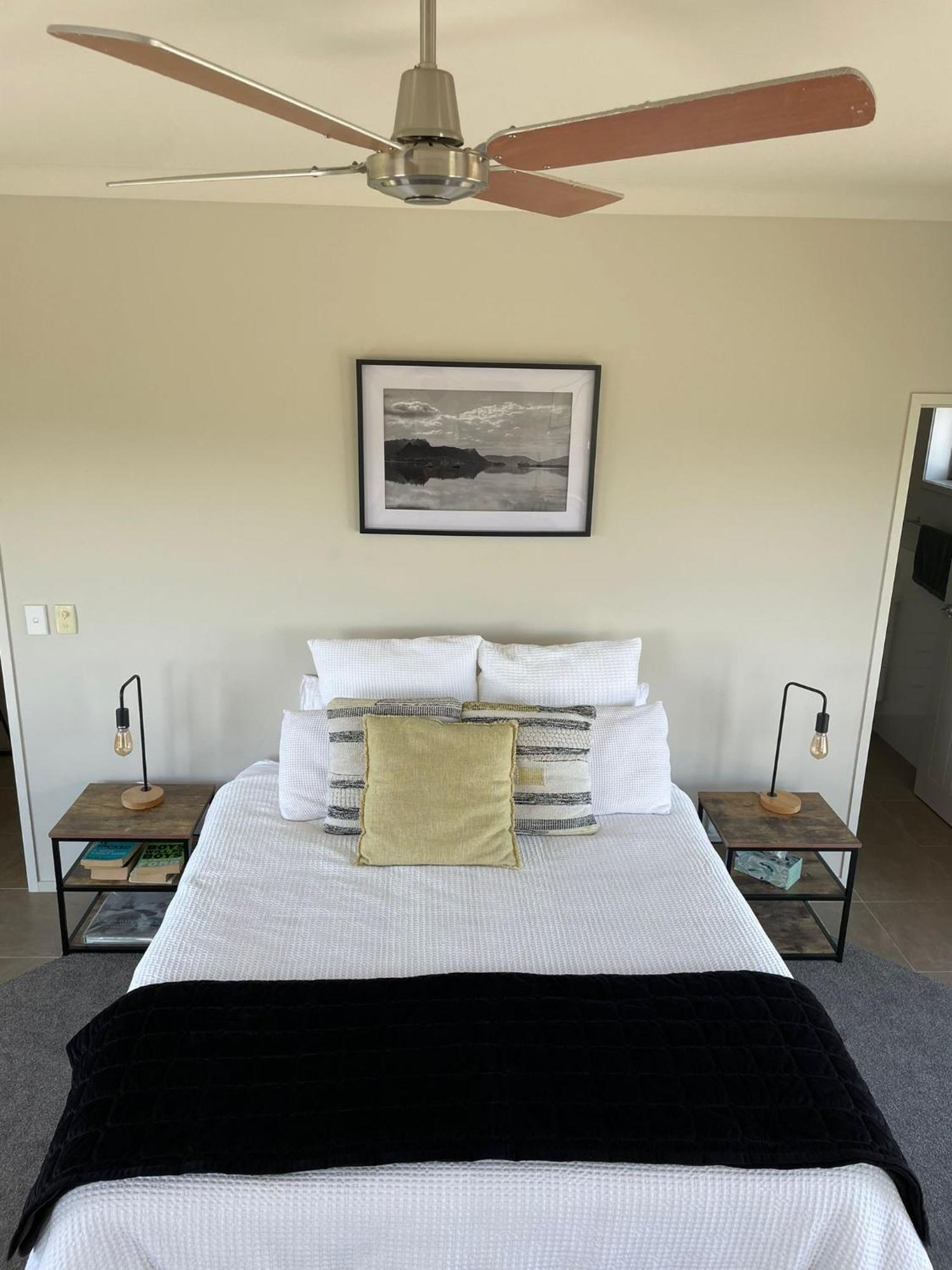 Views To Unwind - Self Contained Unit W/King Bed Hotel Ruakaka Exterior foto